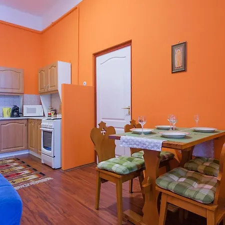 Stupendous بودابست